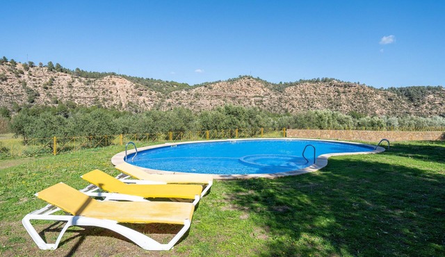 Holiday Home 'Mas De Sisco' with Mountain View, Wi-Fi and Air Conditioning