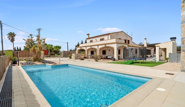 Holiday Home 'Mas Del Vedell' with Private Pool, Wi-Fi and Air Conditioning