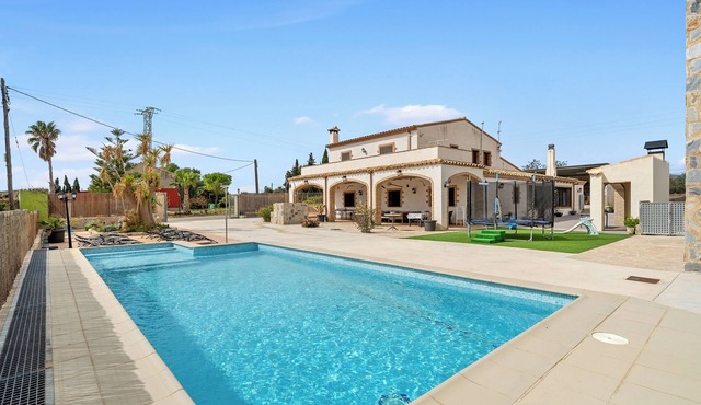 Holiday Home 'Mas Del Vedell' with Private Pool, Wi-Fi and Air Conditioning