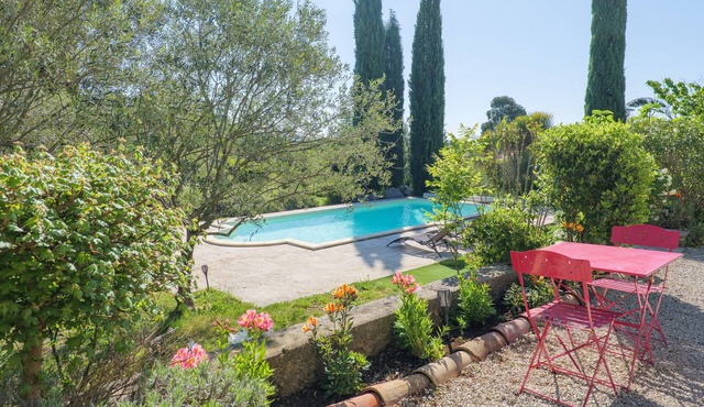 Holiday Home “Mas Du Tilleul” with Private Pool, Terrace, and Wi-Fi