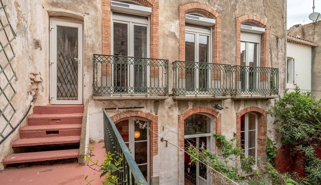 Holiday Home 'Massenet' with Shared Terrace, Private Garden and Wi-Fi