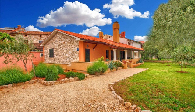 Holiday home mit Terrasse und Klimaanlage