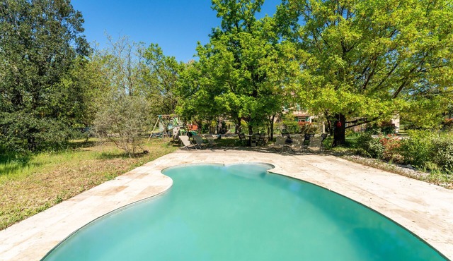 Holiday Home 'Monteux' with Shared Pool, Private Terrace and Wi-Fi