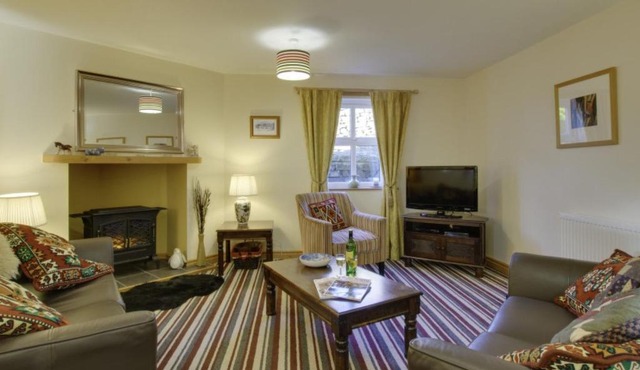 Holiday Home Nelly's Cottage by Interhome