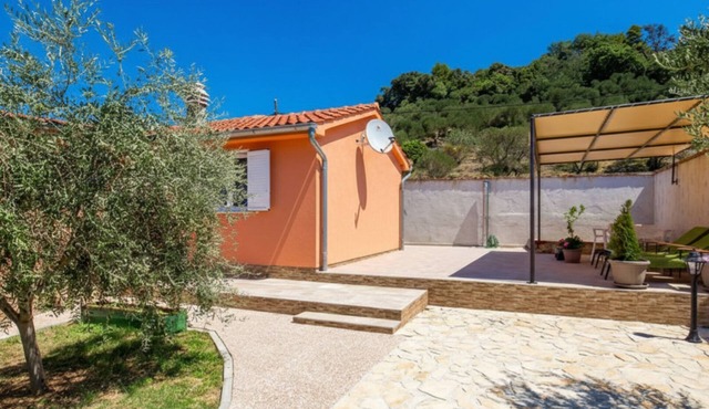 Holiday home Oaza Maslina by Villas Guide