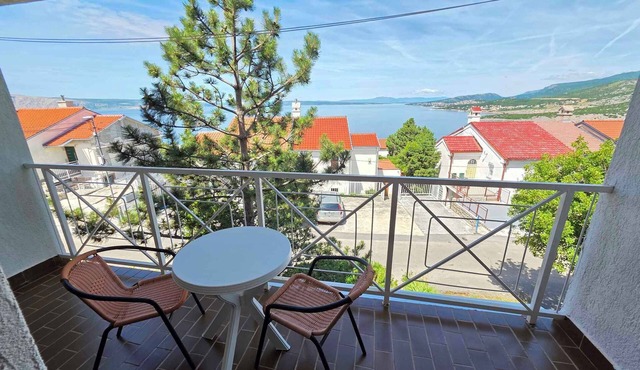 Holiday home on 2 floors with balcony