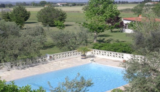 Holiday home on a quiet, shady, private property