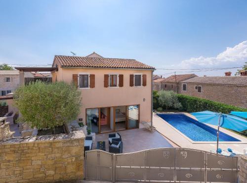 Holiday Home Paula by Interhome