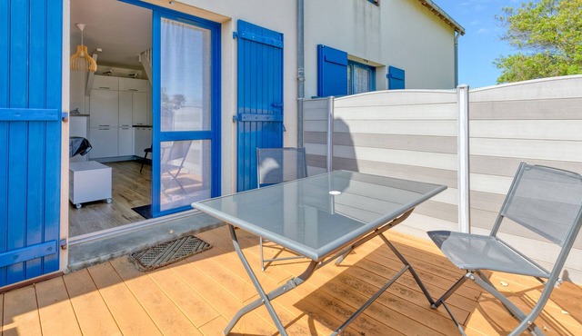 Holiday Home 'Petite Maison' with Private Terrace and Wi-Fi
