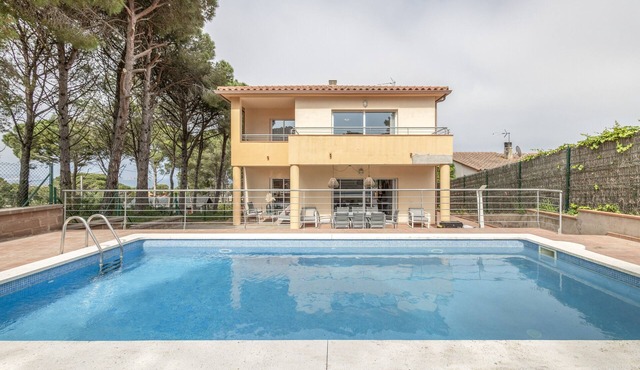 Holiday Home 'Pineda 12' with Mountain View, Private Pool and Wi-Fi