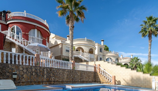 Holiday Home "RR Villa" with Pool, Terrace & Wi-Fi