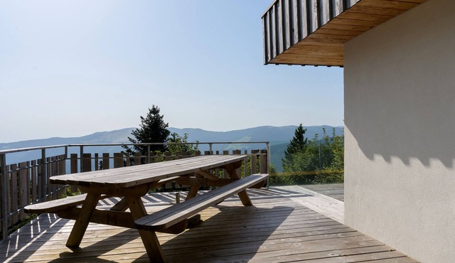 Holiday Home 'Refuge Mil100' with Mountain View, Private Terrace and Wi-Fi