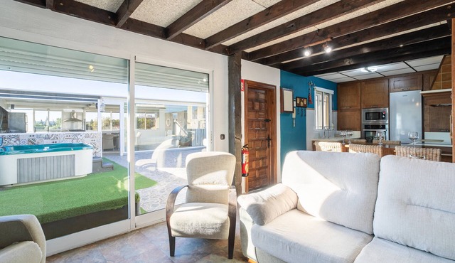 Holiday Home 'Refugio De Estrellas' with Mountain View, Wi-Fi and Air Conditioning
