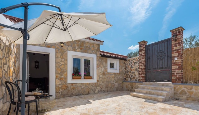 Holiday Home Rider - Two Bedroom Holiday Home with Outdoor Pool