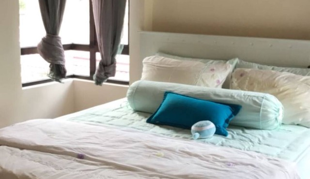 Holiday Home Room To Let