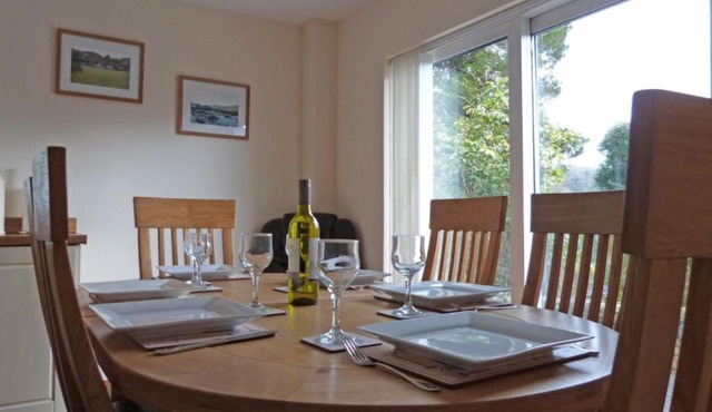 Holiday Home Robins House by Interhome