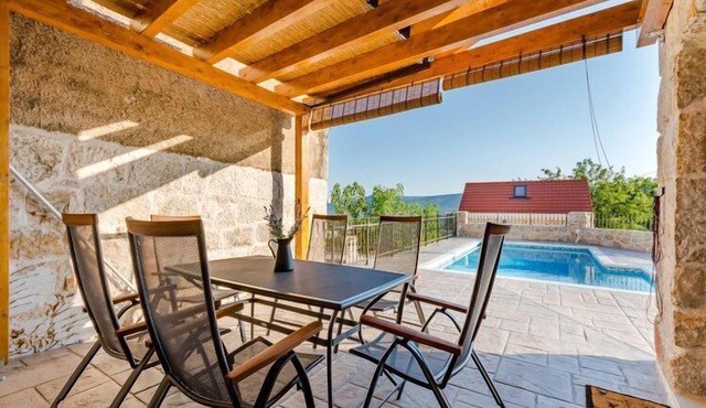 Holiday Home Rustic - Two Bedroom Holiday Home with Private Pool
