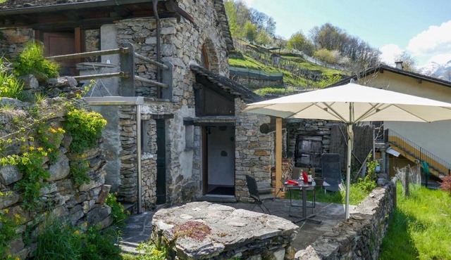 Holiday Home Rustico Scateto 66 by Interhome