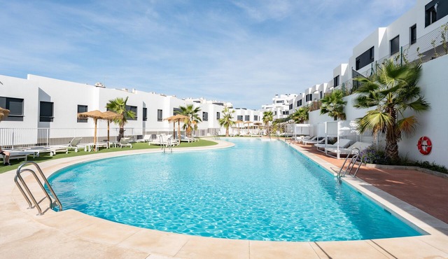 Holiday Home 'Serena' with Shared Pool, Wi-Fi and Air Conditioning