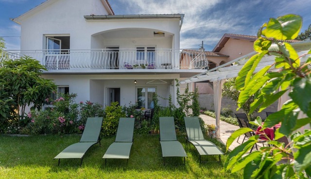 Holiday Home Sanda - Four Bedroom Holiday Home with Terrace