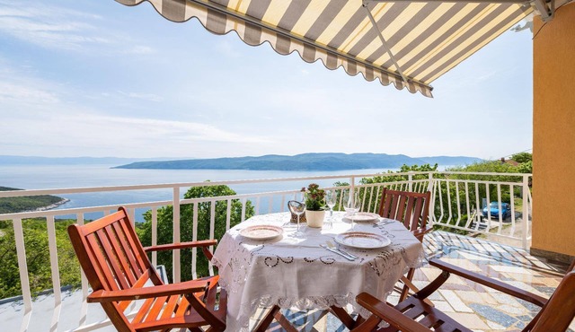 Holiday home "Sara" with shared pool