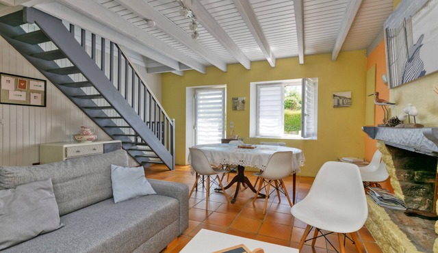 Holiday Home 'Seabird' with Private Terrace, Private Garden and Wi-Fi