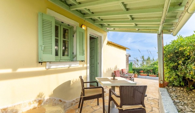 Holiday Home 'Seafront Studio Stefan' with Sea View, Private Terrace and Air Conditioning