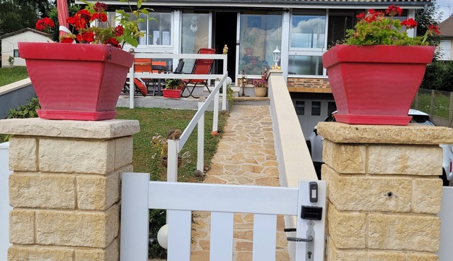 Holiday Home 'Séjours Chambres D'hôtes Corrèze' with Shared Terrace, Shared Garden and Wi-Fi