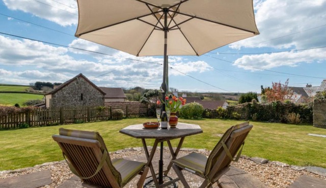 Holiday Home The Hop House by Interhome