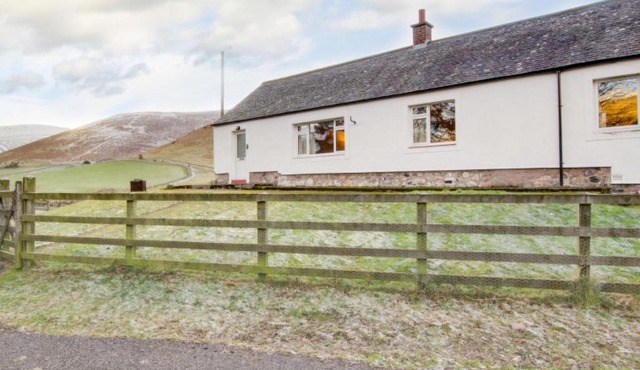 Holiday Home The School House by Interhome