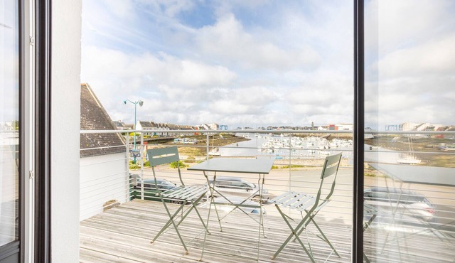 Holiday Home 'Ti Penn Ar Porz - Vue Port' with Sea View, Private Terrace and Wi-Fi
