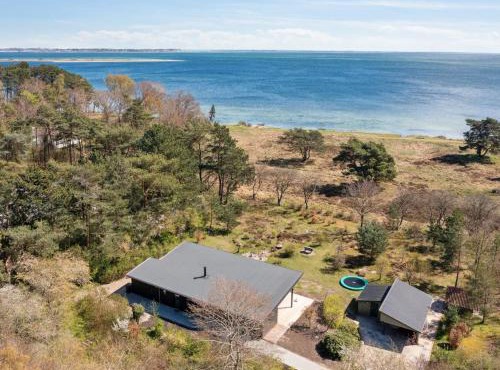Holiday Home Toska - 100m to the fjord by Interhome