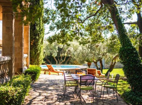 Holiday Home Traditionelles Steinhaus mit privatem beheiztem Pool by Interhome
