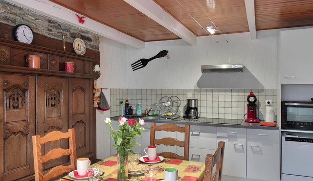 Holiday Home 'Ty Malou' with Private Terrace, Private Garden and Wi-Fi