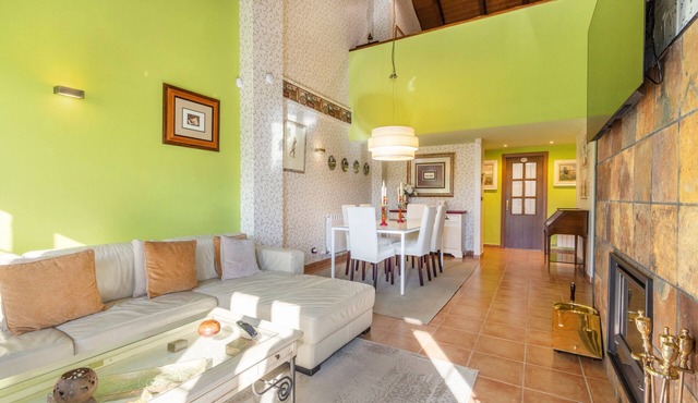 Holiday Home 'Un Duplex Con Encanto' with Mountain View, Private Terrace and Wi-Fi