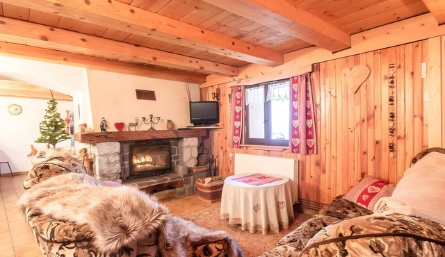 Holiday Home 'Valentine' with Mountain View, Private Terrace and Wi-Fi