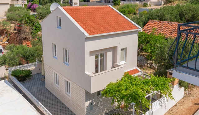 Holiday Home VIKK in Makarska by Villas Guide