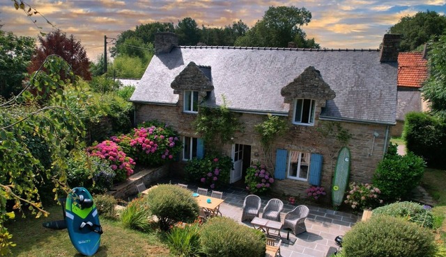 Holiday Home 'Villa Kergariou' with Private Terrace, Private Garden and Wi-Fi