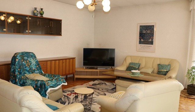 Holiday Home "Villa for 8 Guests – Porte du Ried" with Mountain View, Private Terrace & Wi-Fi