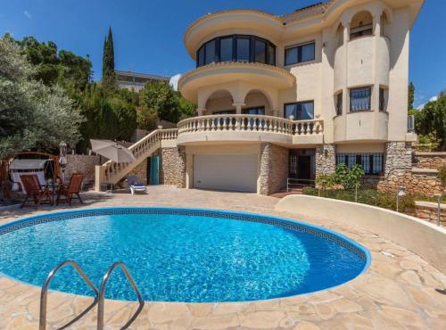 Holiday Home Villa Bellevue by Interhome