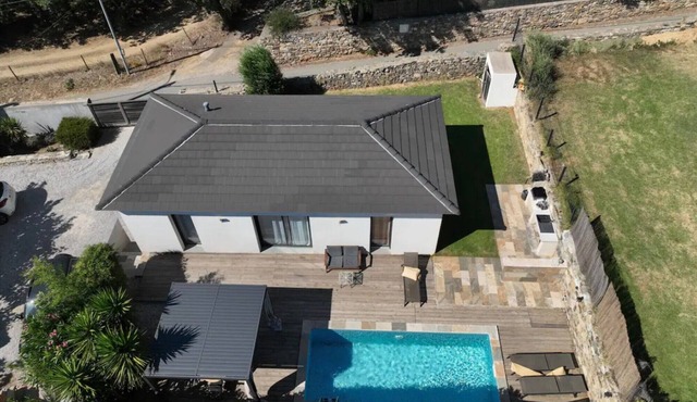 Holiday Home 'Villa De Charme T3 Saint Florent' with Mountain View, Wi-Fi and Air Conditioning