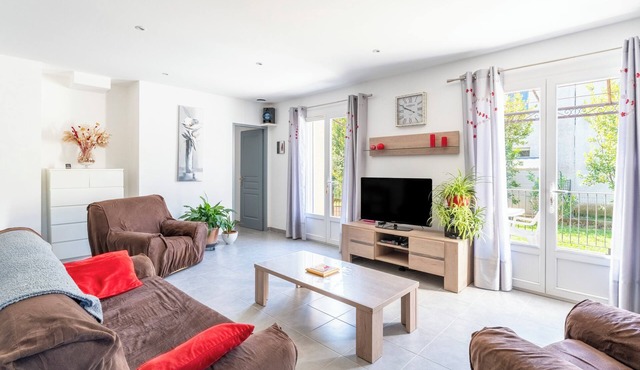 Holiday Home “Villa De Maithe” with Private Terrace, Wi-Fi and Air Conditioning