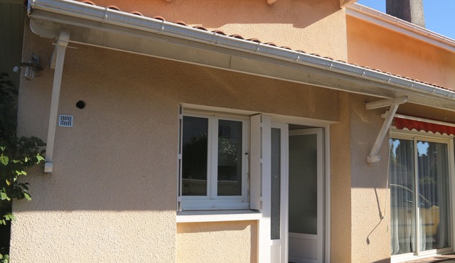 Holiday Home 'Villa Du Pouey' with Private Terrace, Private Garden and Wi-Fi