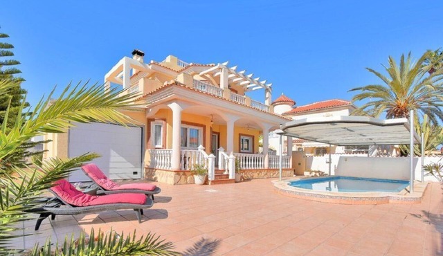 Holiday home "Villa 26" with private pool