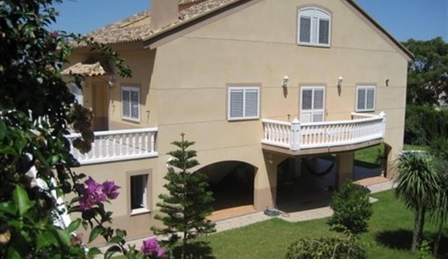 Holiday Home 'Villa in Cullera Valencia' with Mountain View, Pool & Wi-Fi