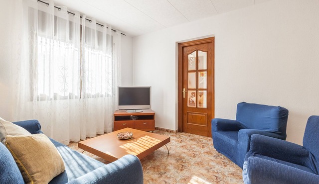 Holiday Home "Villa Julia" with Private Terrace, Wi-Fi and Air Conditioning