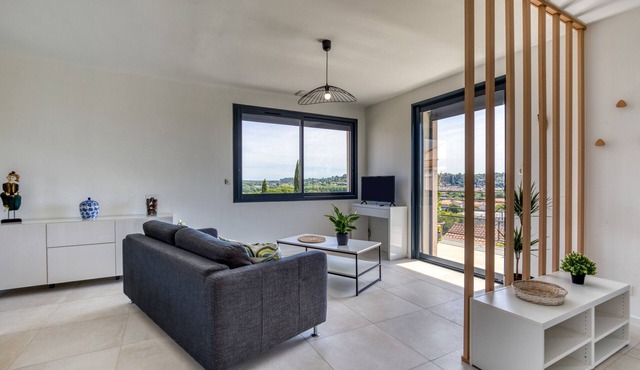 Holiday Home 'Villa Maryet' with Private Terrace, Wi-Fi and Air Conditioning