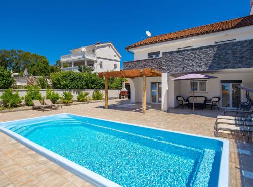 Holiday Home Villa Mira by Interhome