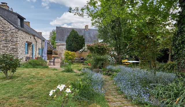 Holiday Home "Ville Moizo" with Private Garden & Wi-Fi