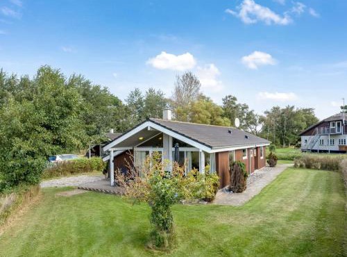 Holiday Home Vincent - 25m from the sea by Interhome